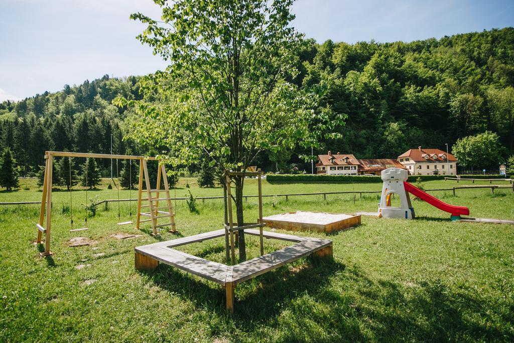 Vila Pocitniska Hiska Pod Skalco Kamnik Exteriér fotografie