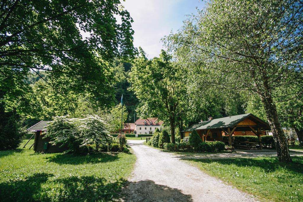 Vila Pocitniska Hiska Pod Skalco Kamnik Exteriér fotografie